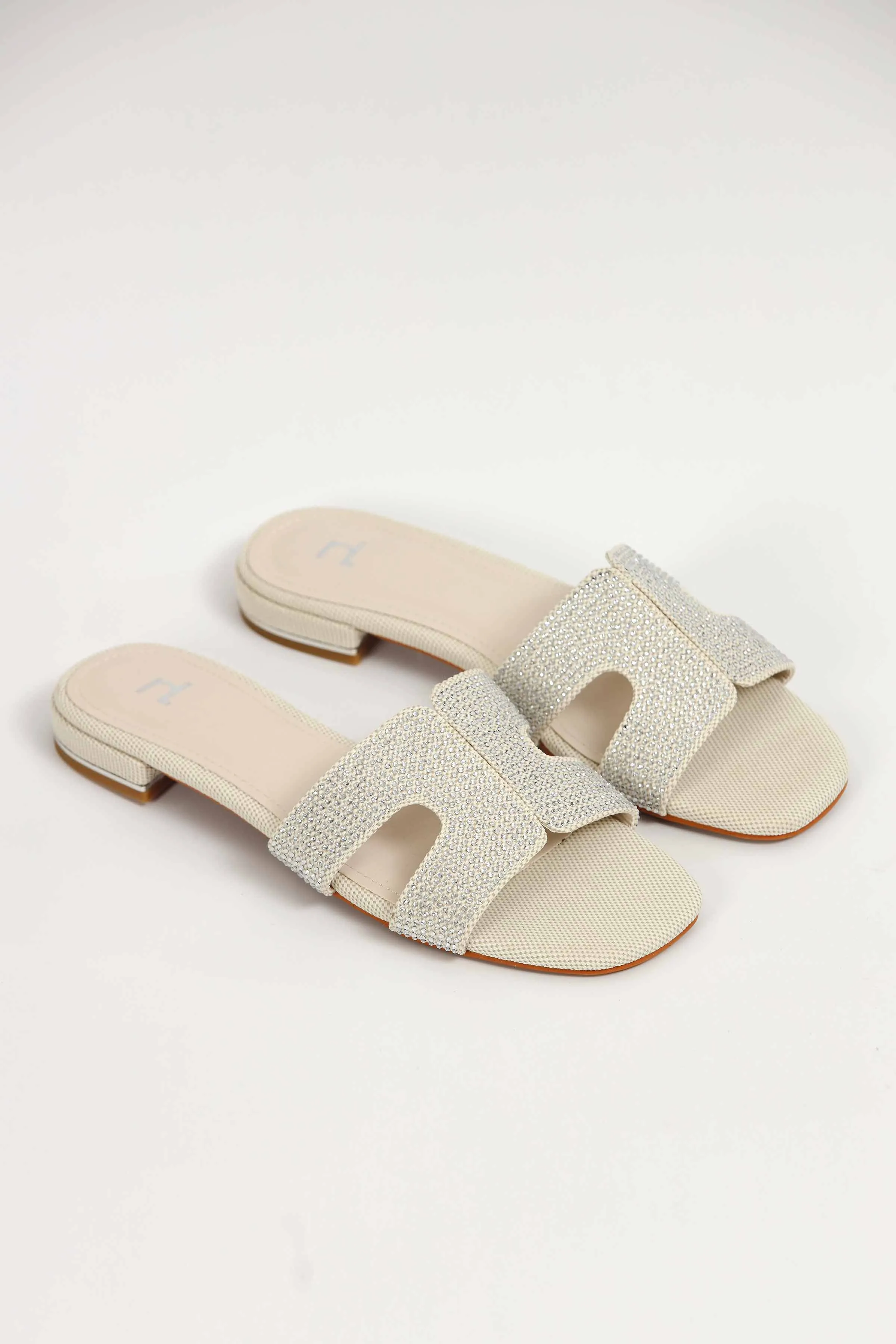 Beige Chappal-439212918