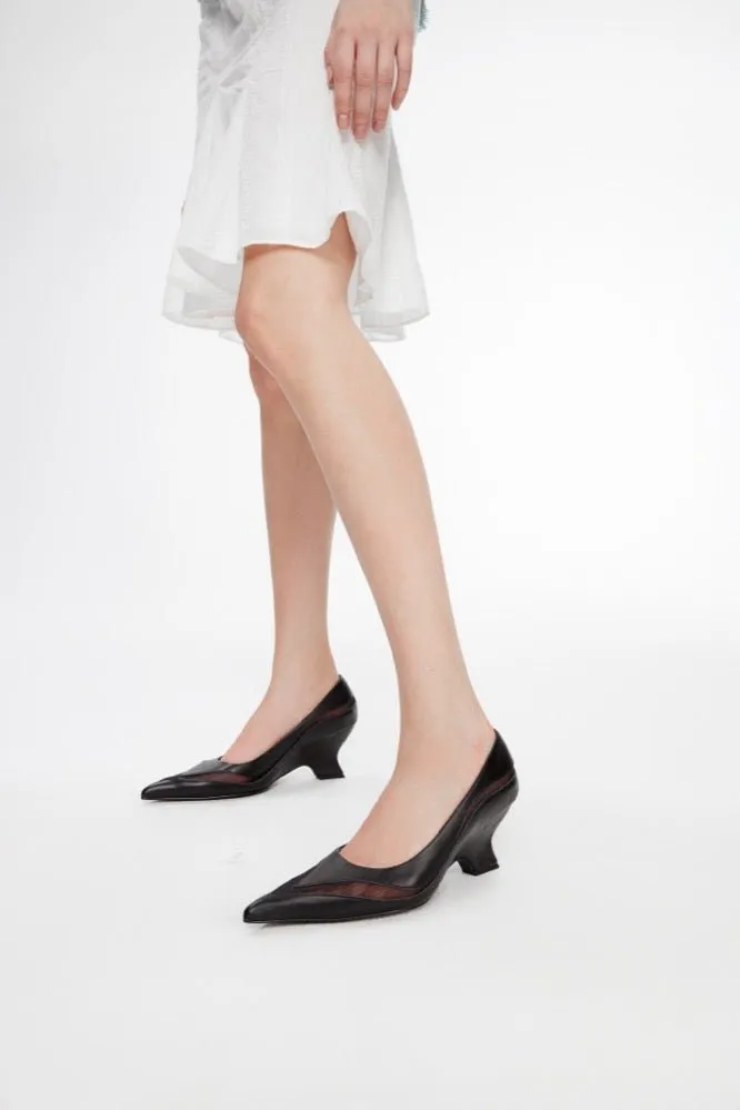 Pointed Toe Spliced Shaped Heels in Black