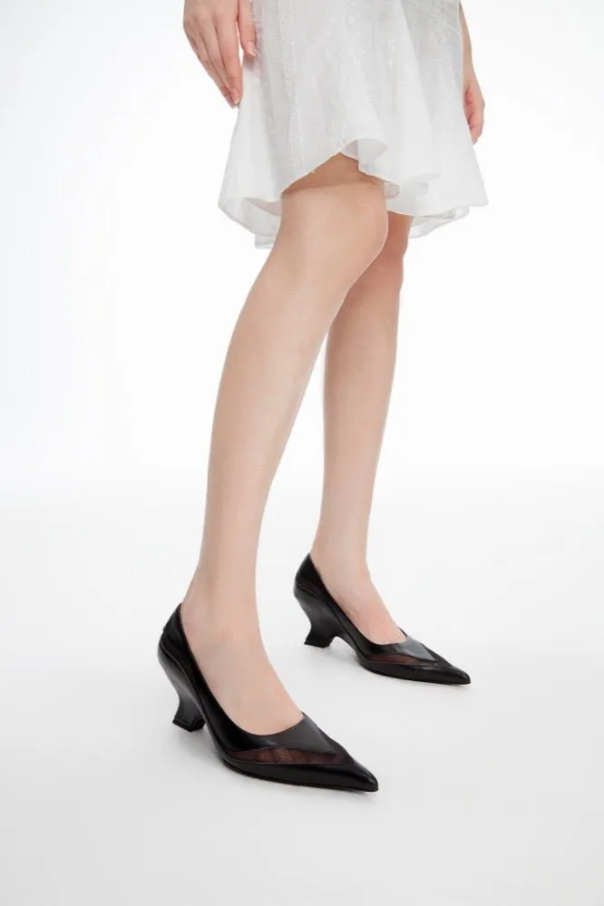 Pointed Toe Spliced Shaped Heels in Black