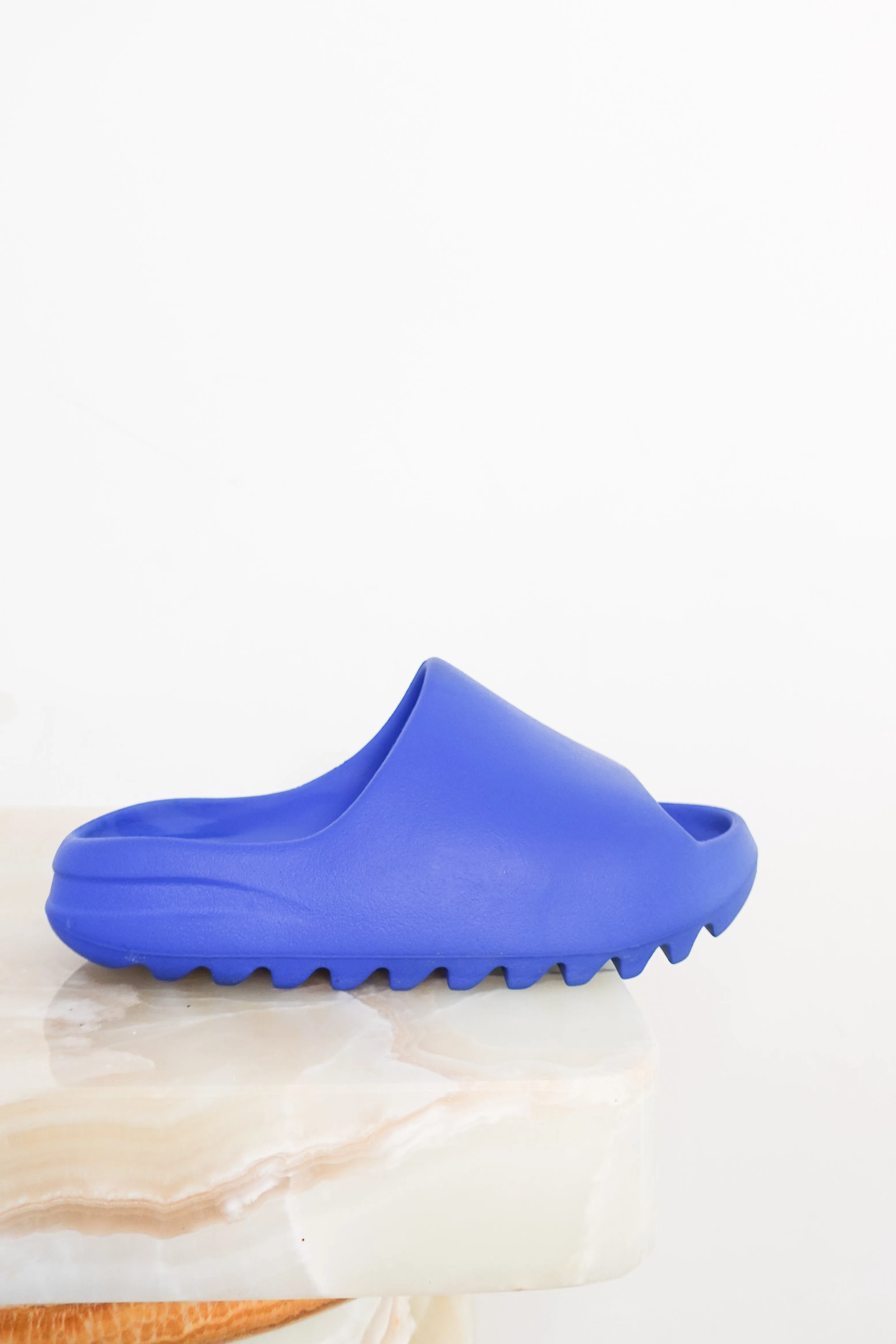 Yeezy slide in blue RRP £270